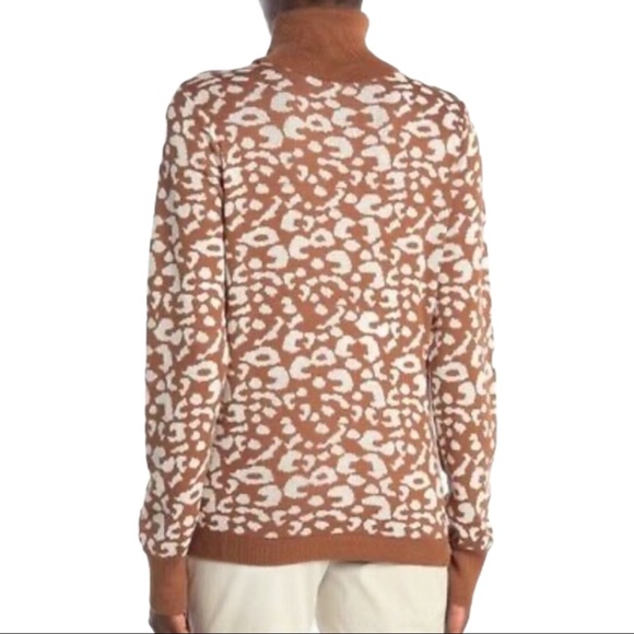 NWT 14th & Union | Leopard Print Turtleneck - Picture 2 of 2